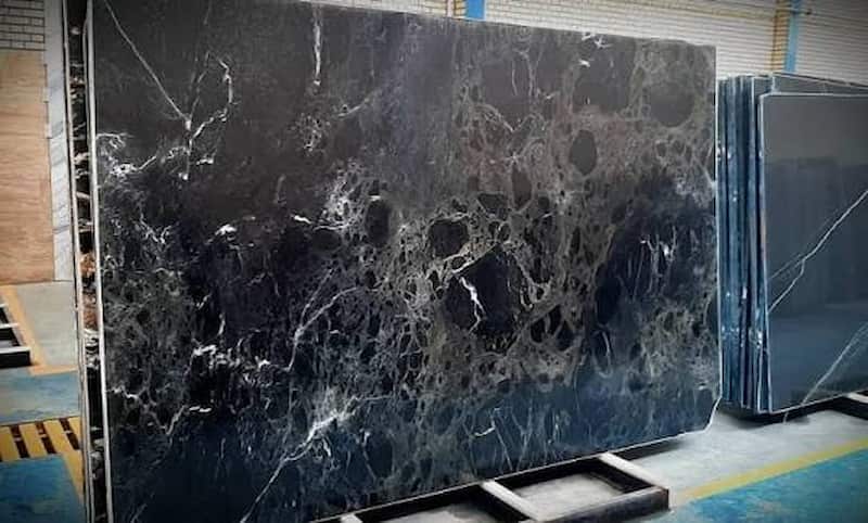 سنگ تراورتن مشکی عباس آباد تلفیقی از اصالت سنگ و طراحی معاصر